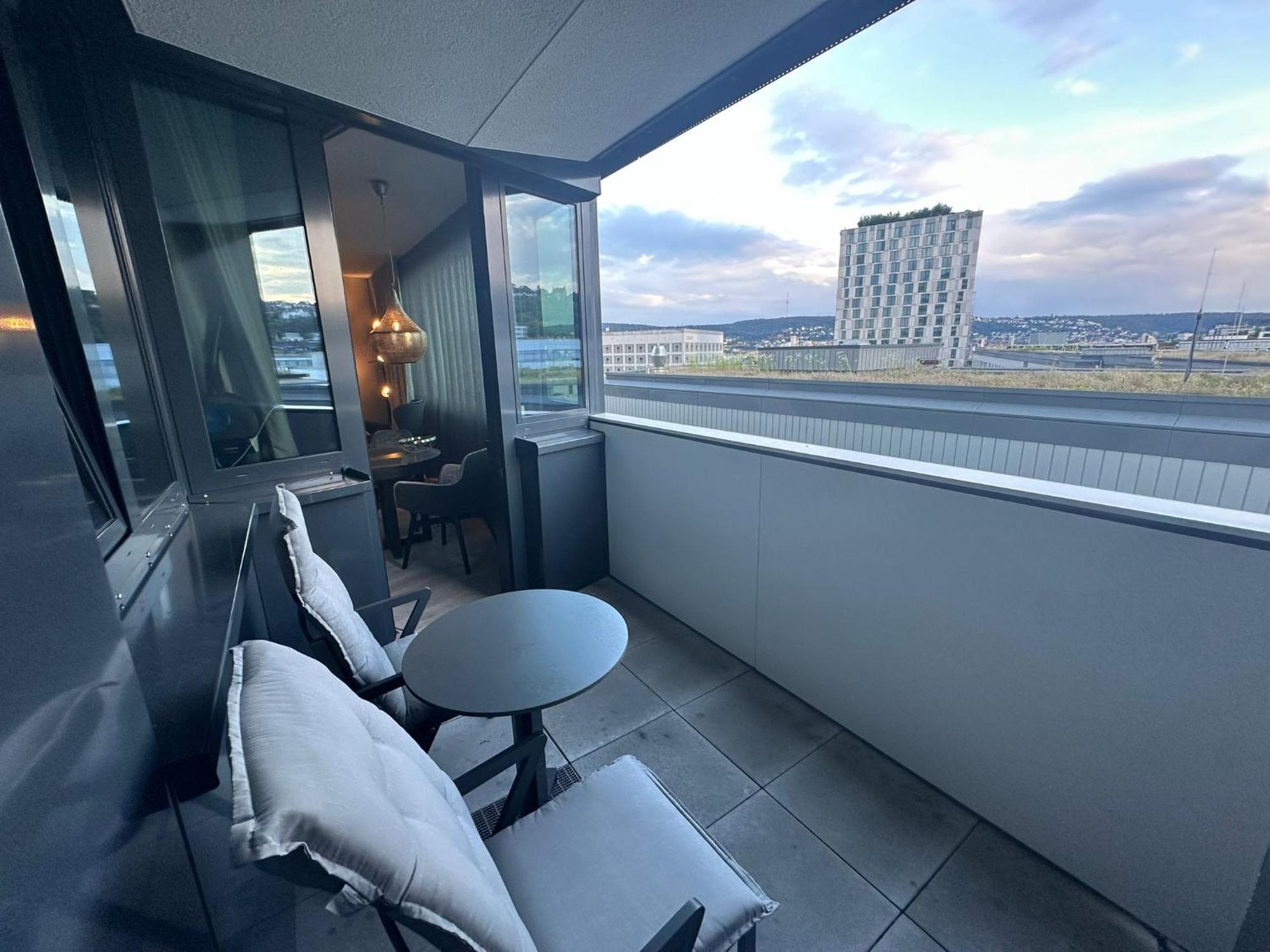 Suites Im Cloud Щутгарт Екстериор снимка