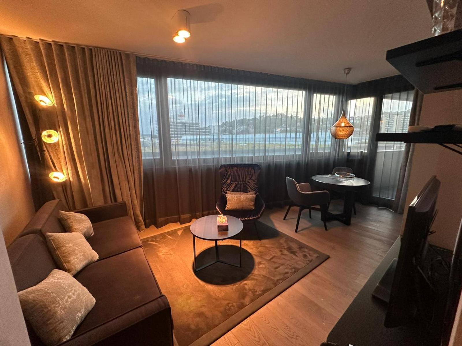 Suites Im Cloud Щутгарт Екстериор снимка