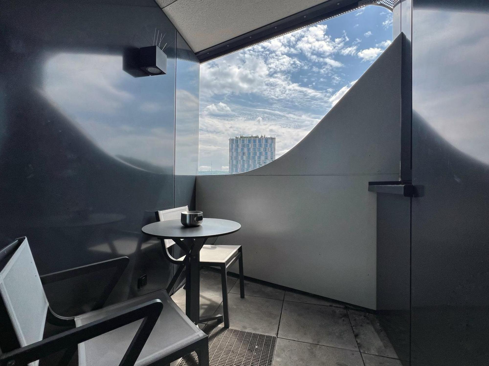 Suites Im Cloud Щутгарт Екстериор снимка