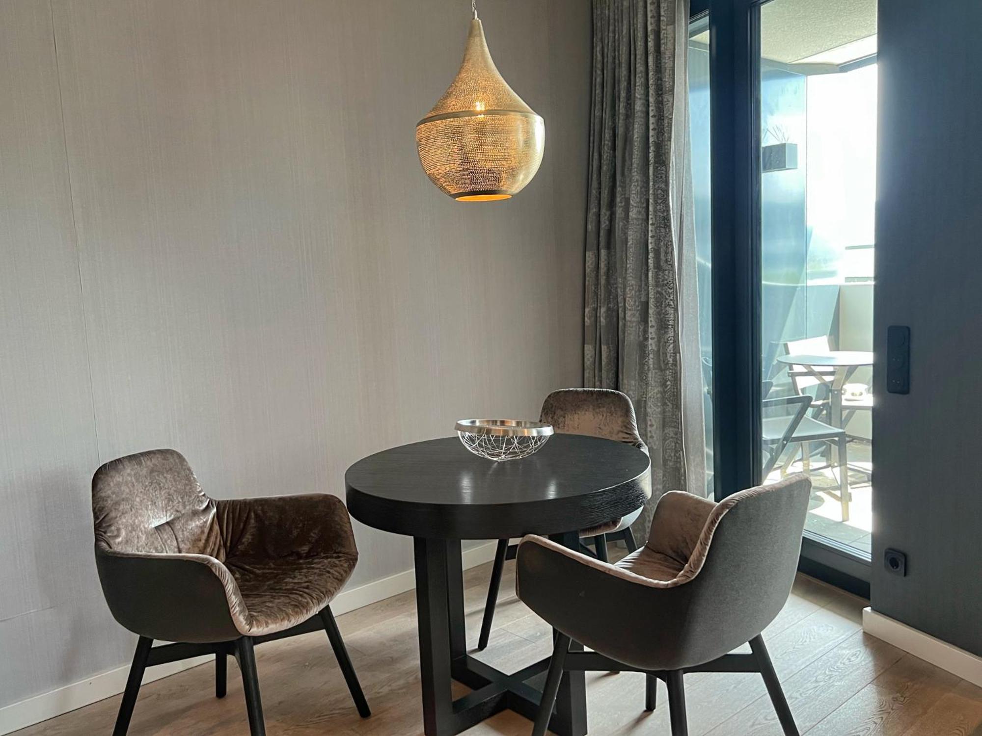 Suites Im Cloud Щутгарт Екстериор снимка